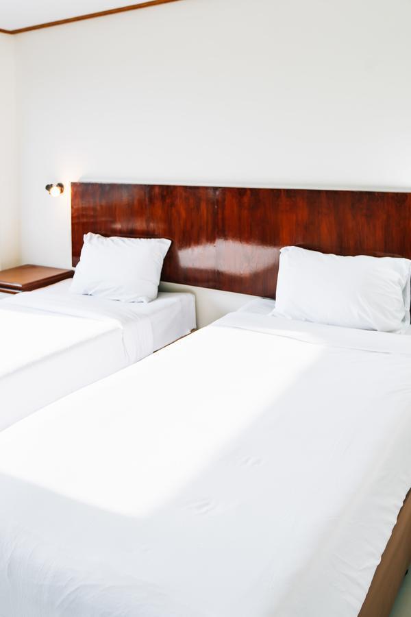 Sinkiat Thani Hotel Сатун Екстериор снимка