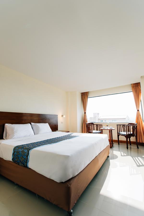 Sinkiat Thani Hotel Сатун Екстериор снимка